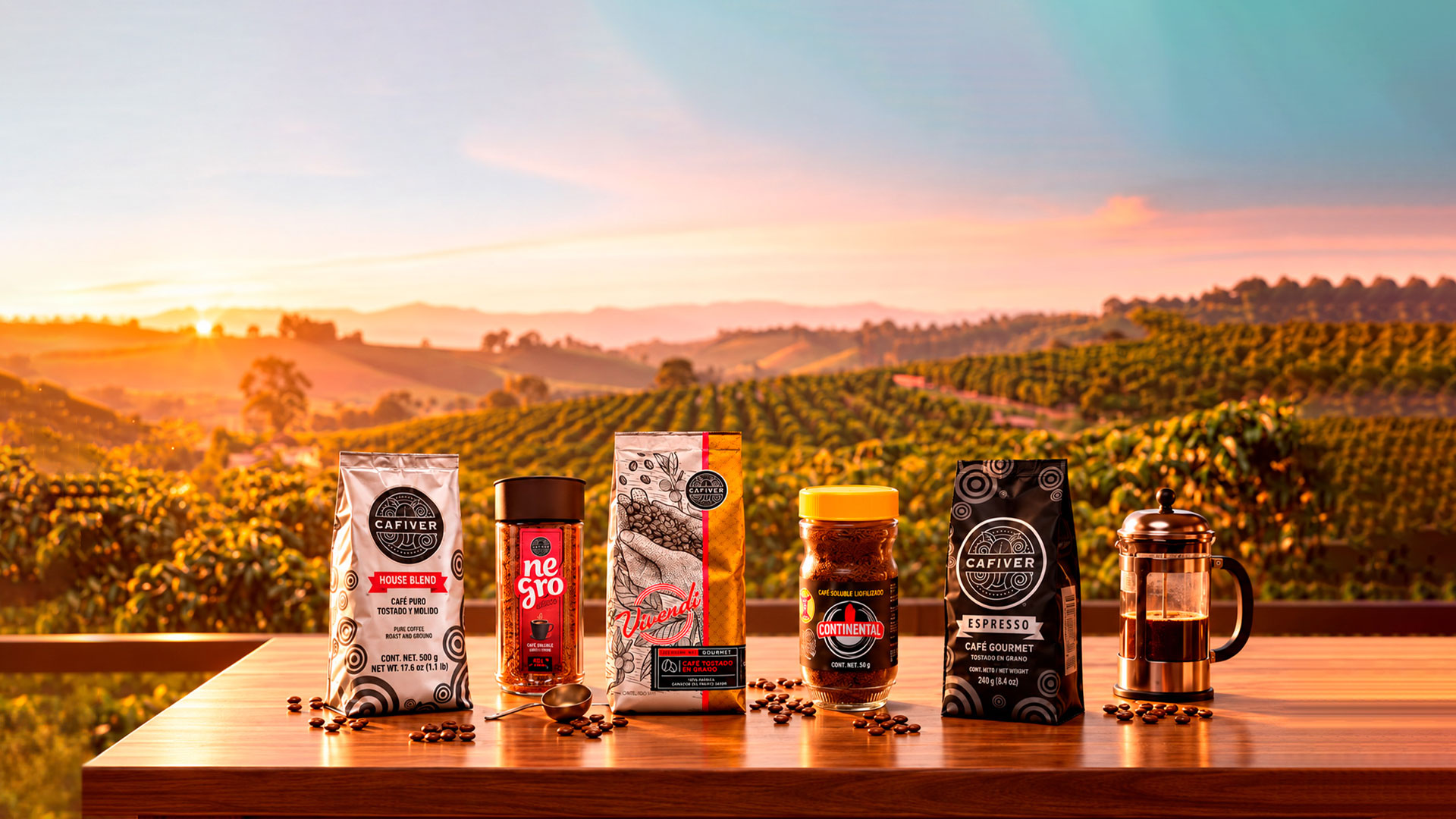 Productos CAFIVER frente a cafetales al amanecer