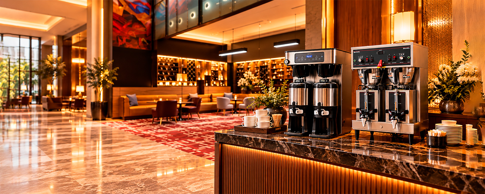 Lobby de hotel con máquina de café CAFIVER